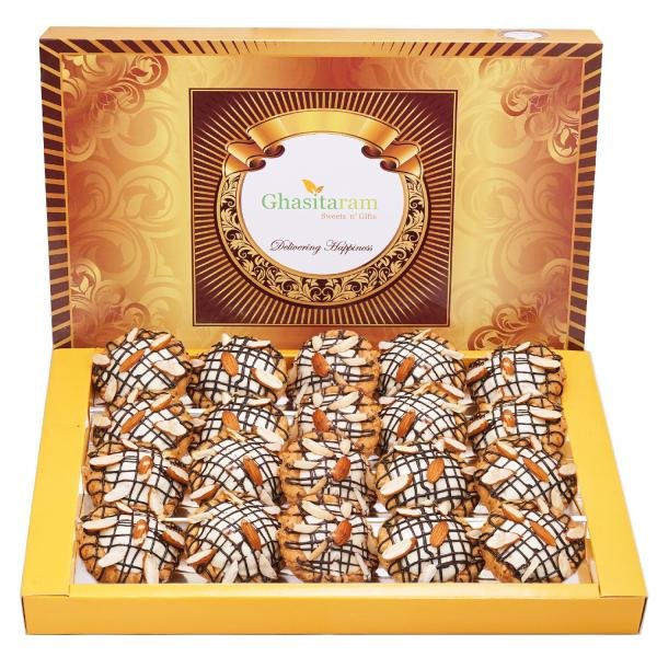 jaiccha ghasitaram gifts holi sweets chocolate filled chandrakala 800 gms product images orvpphytkpg p591193960 0 202203102121